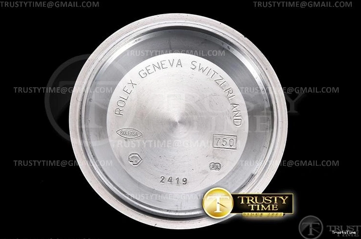0810 RDD0220E – DayDate 36mm Functional 700